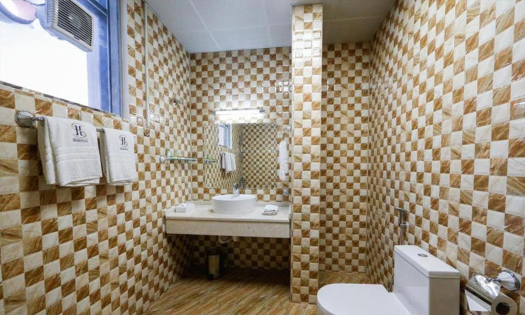 Sh Hotel Рас ал Хайм Екстериор снимка